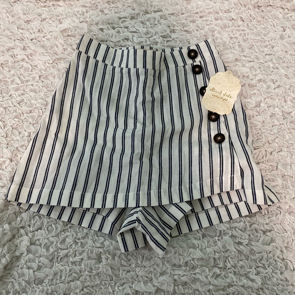 Striped linen skort